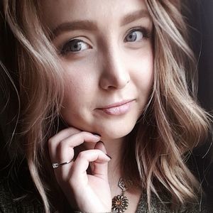 Meet your Posher, Caitlyn